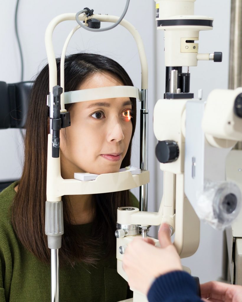 patient-during-an-eye-examination-at-the-eye-clinic.jpg